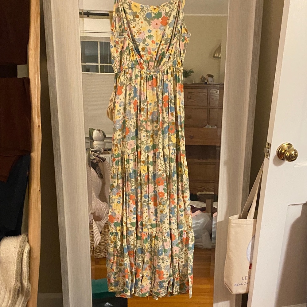 Hermoza Floral Maxi Dress with Adjustable Spaghetti Straps - Picture 4 of 7